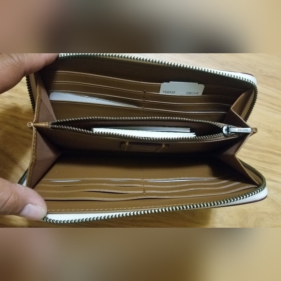 Coach Mickey Wallet - Picture 3 of 7